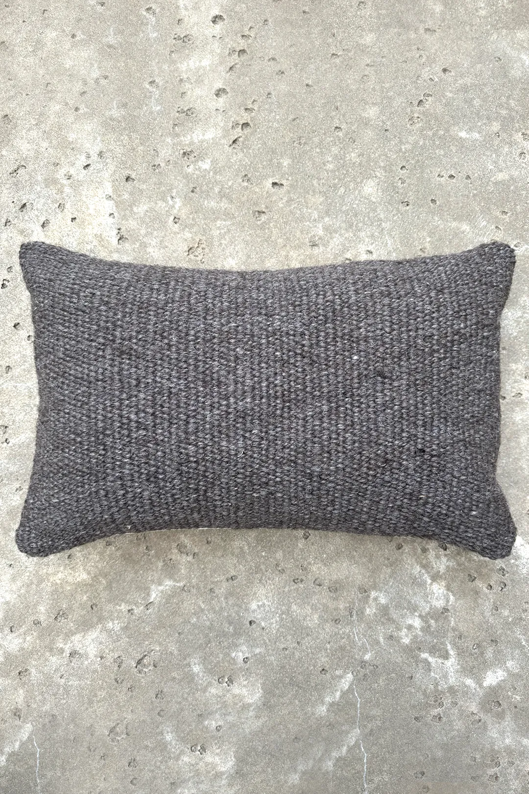 Aaq Cushion Lumbar Gray 22"x14" - Image 2